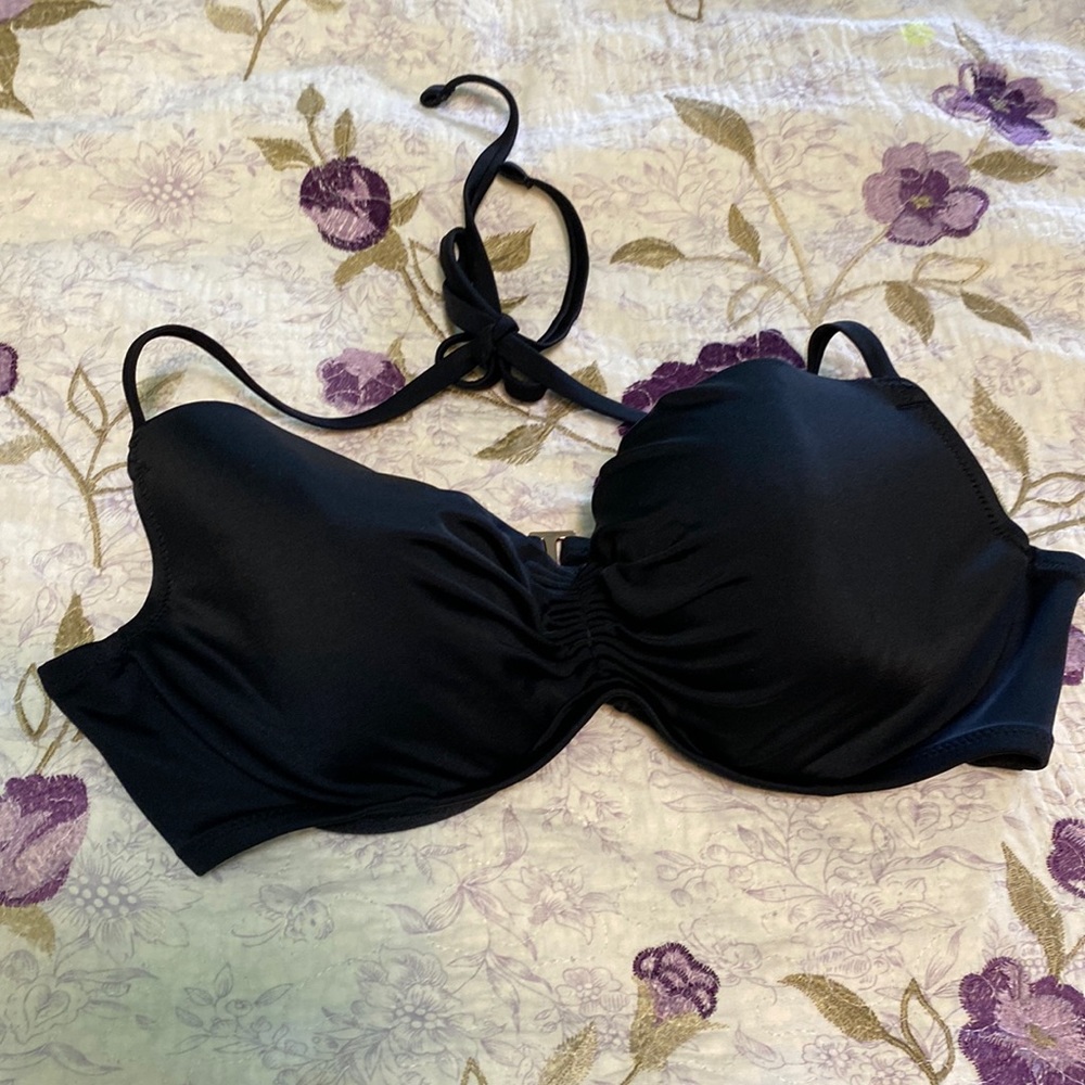 Smart & sexy padded swim suit top size 36C